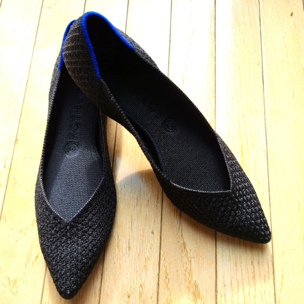 Rothy’s Black Honeycomb Point